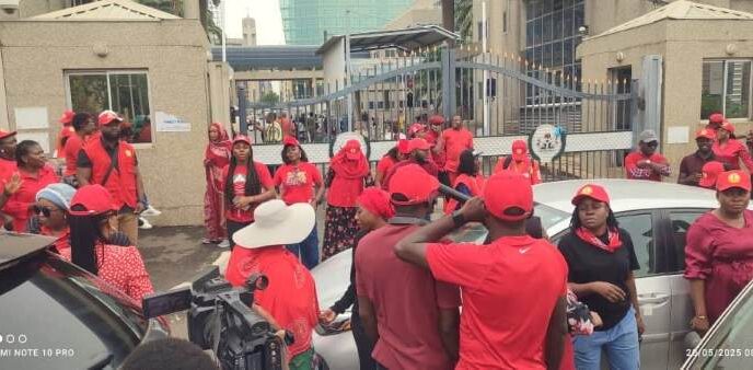 Workers protest, block finance ministry in Abuja over ‘unpaid allowances’
