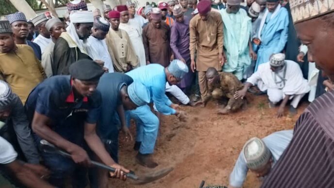 BREAKING: Buhari laid to rest in Daura [PHOTOS]