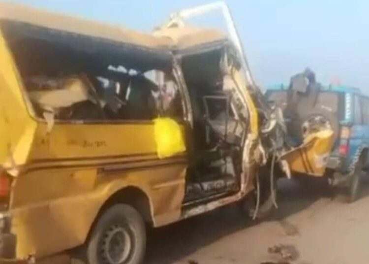 Eight dead, many injured as bus loses control, collides with truck in Lagos