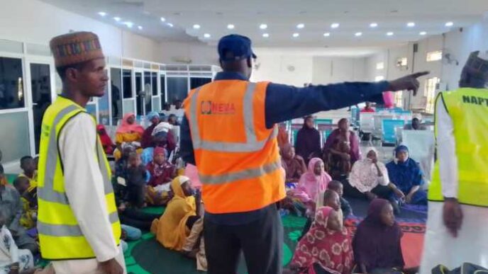 NEMA hosts 294 Nigerian returnees from Niger Republic