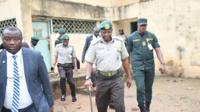 Jailbreak as inmates attack warders in Keffi prison, 16 flee