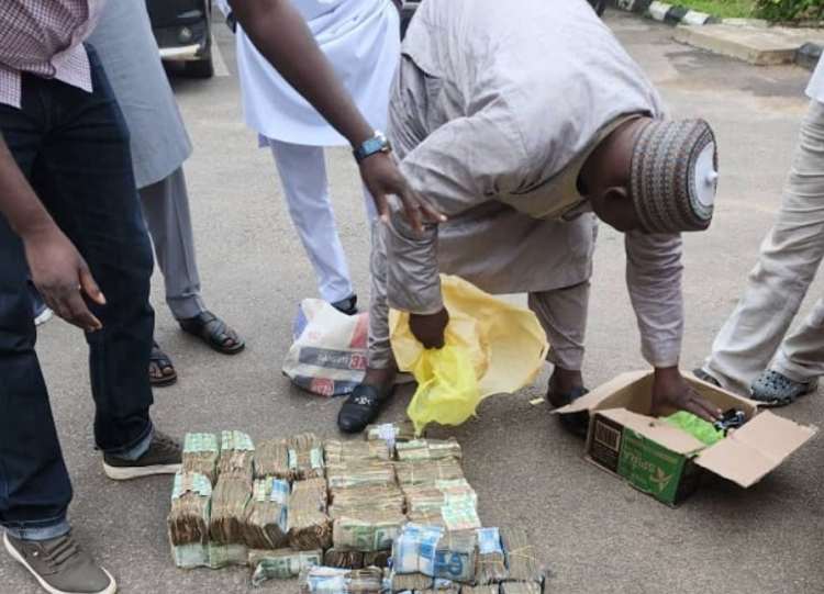 By-elections: Man arrested man with ₦25.9m for 'vote-buying' in Kaduna
