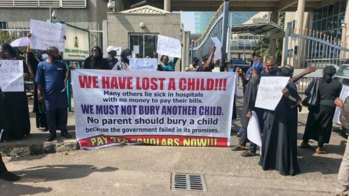 JUST IN: Parents of students studying abroad block finance ministry over unpaid allowances