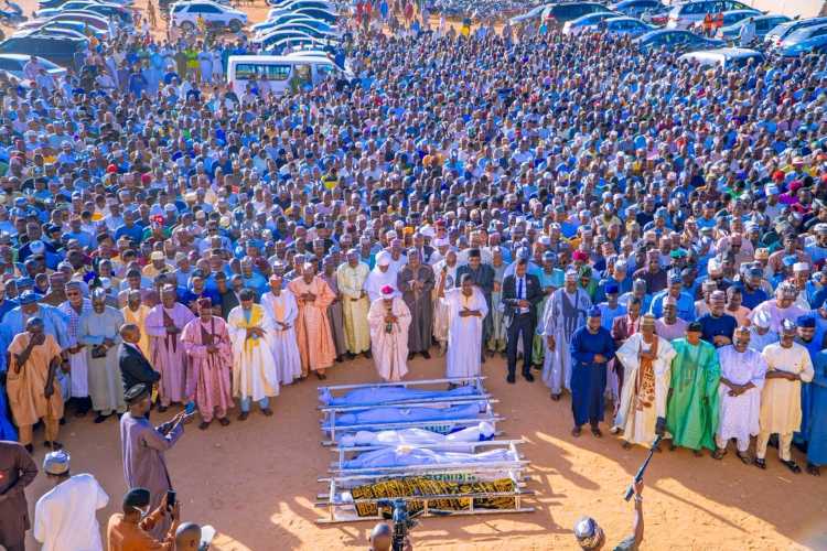 Seven Gombe journalists who died in auto crash laid to rest