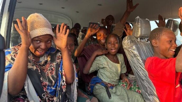 Presidency confirms release of remaining 130 abducted Niger pupils
