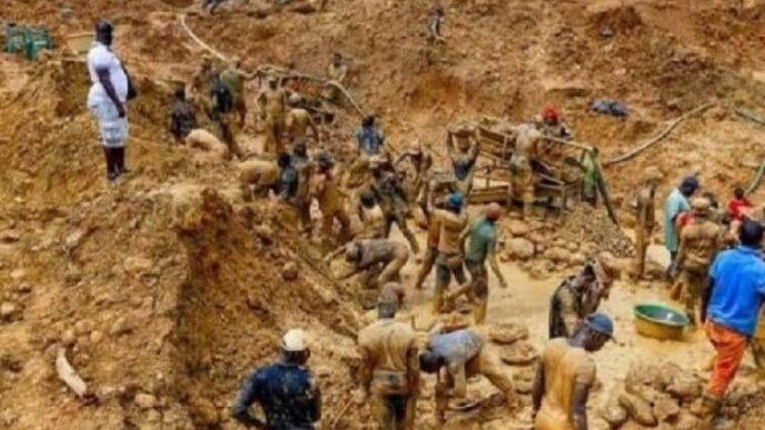 Oyo govt suspends traditional ruler over ‘illegal mining activities’
