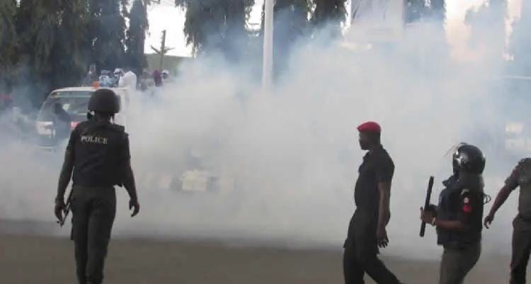 JUST IN: Police fire teargas at protesters over demolitions at Lagos assembly