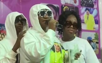 'Mum gave her life for us since dad left’ - Omije Ojumi’s daughter breaks down at tribute