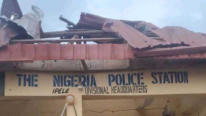 Residents flee as gunmen attack Ondo community, burn police station