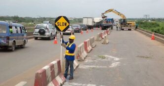 FG closes sections of Lagos-Ibadan expressway for repairs
