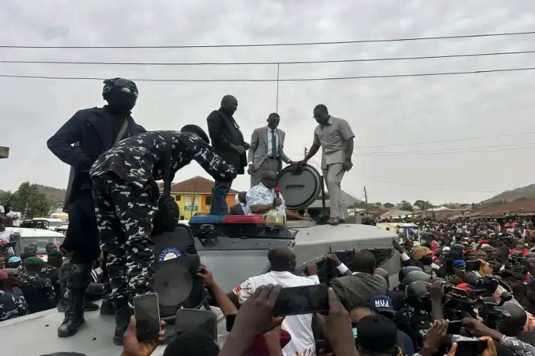 Jos attack: Gov Mutfwang addresses residents from armoured vehicle