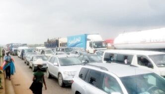 Kara bridge repairs: FG diverts traffic on Lagos-Ibadan expressway