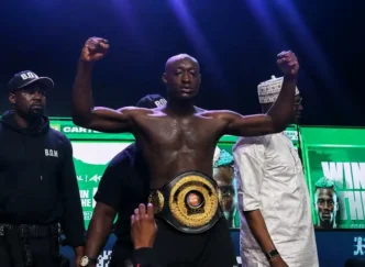 Carter Efe defeats Portable in celebrity boxing showdown 
