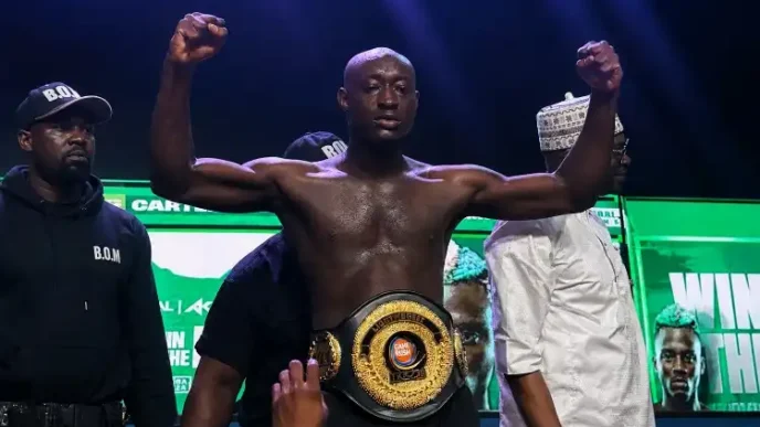 Carter Efe defeats Portable in celebrity boxing showdown 