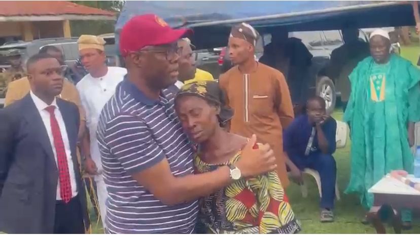 Parents of abducted Oyo schoolchildren reject Makinde's rice, cash gifts
