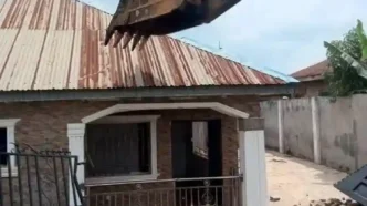 Oyo govt demolishes kidnappers’ hideout used in Adelabu family abduction