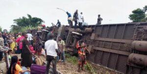 Three dead as Warri–Itakpe train derails in Delta