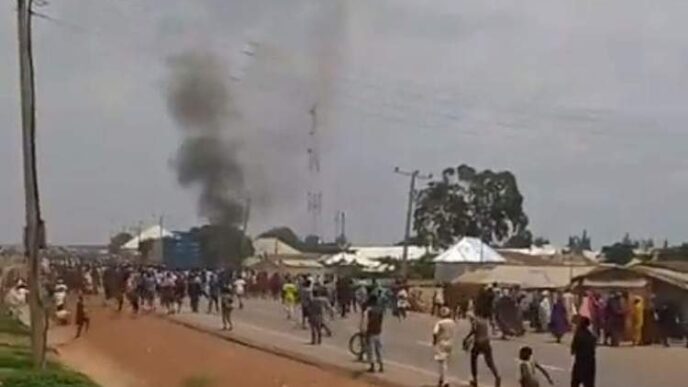 Mob burns woman to death in Kaduna over child theft rumour