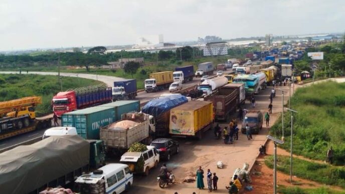 Motorists, commuters stranded in Lagos-Ibadan Expressway gridlock